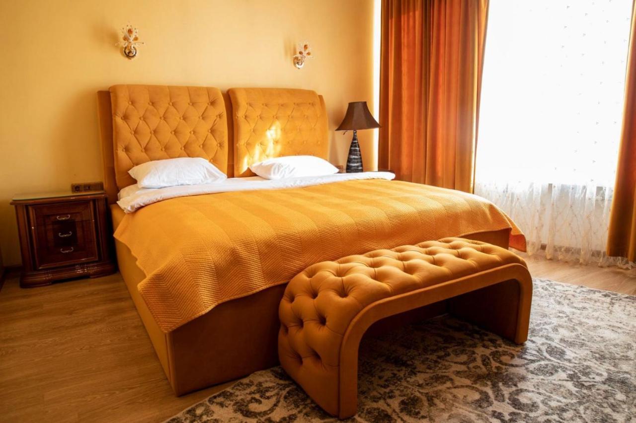 Seven Eleven Apartment Hotel In Most City Dniepropietrowsk Zewnętrze zdjęcie