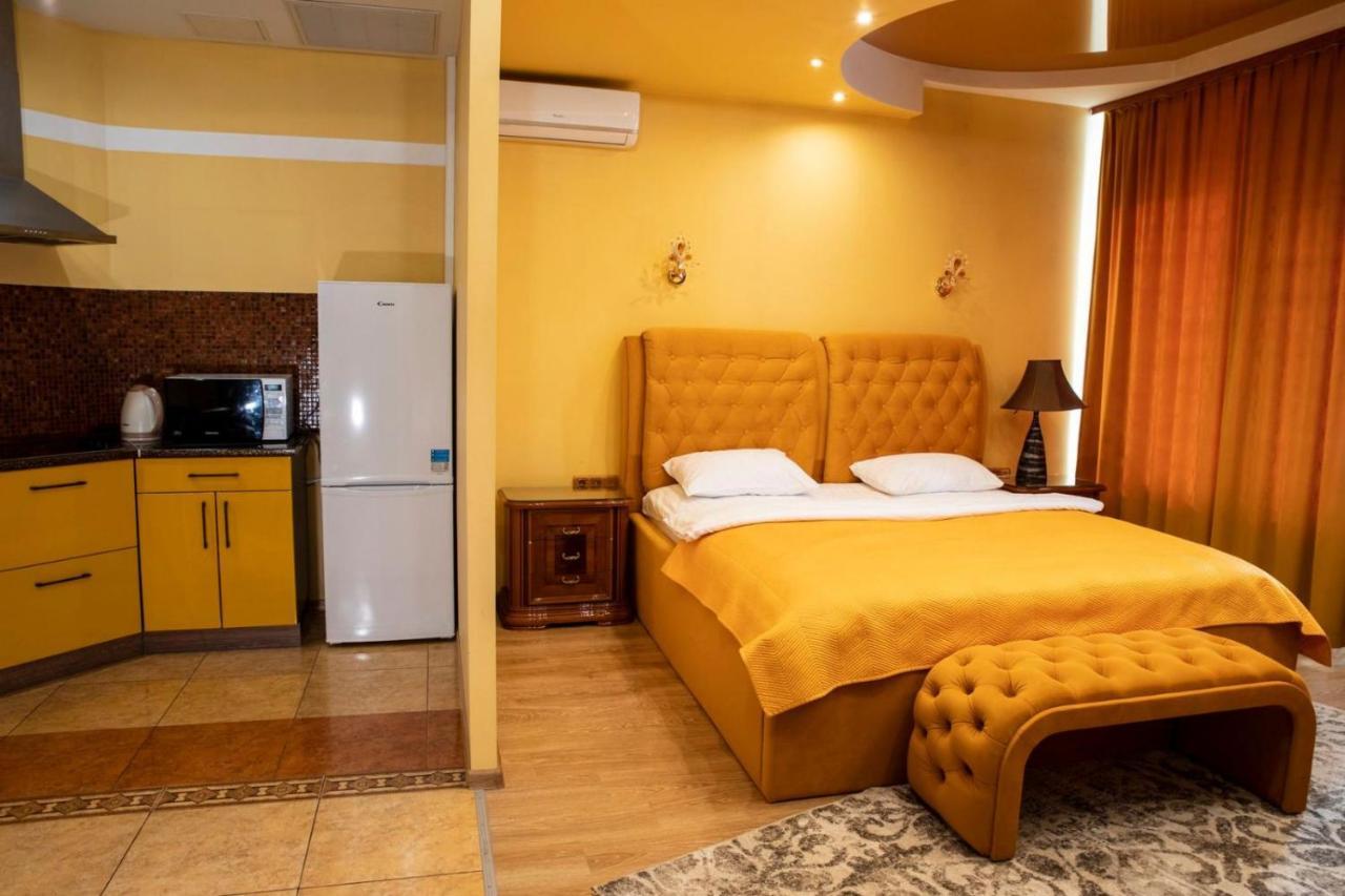Seven Eleven Apartment Hotel In Most City Dniepropietrowsk Zewnętrze zdjęcie