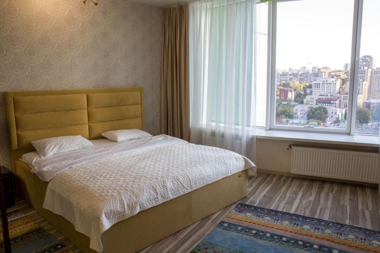 Seven Eleven Apartment Hotel In Most City Dniepropietrowsk Zewnętrze zdjęcie