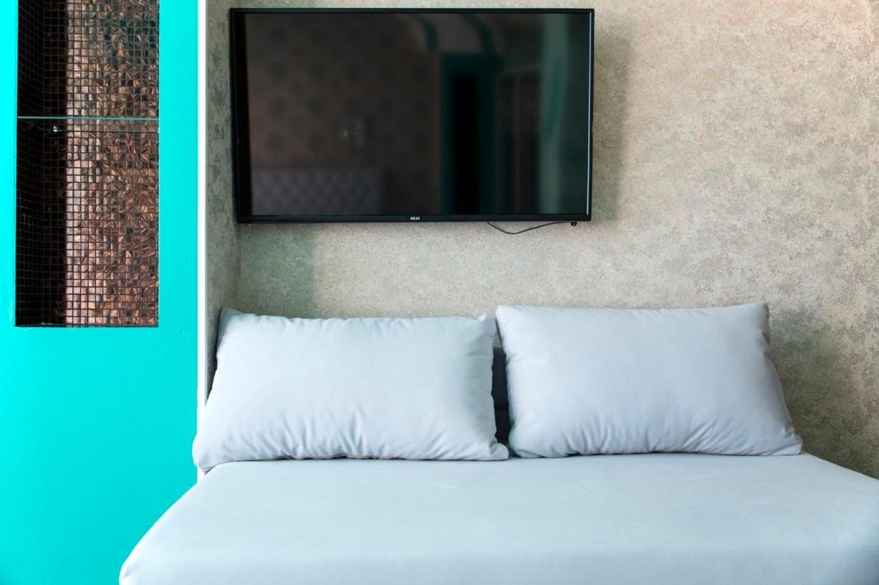 Seven Eleven Apartment Hotel In Most City Dniepropietrowsk Zewnętrze zdjęcie