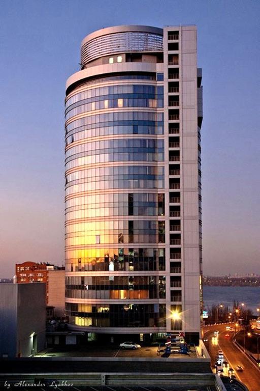 Seven Eleven Apartment Hotel In Most City Dniepropietrowsk Zewnętrze zdjęcie