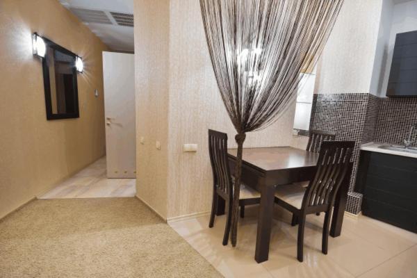 Seven Eleven Apartment Hotel In Most City Dniepropietrowsk Zewnętrze zdjęcie