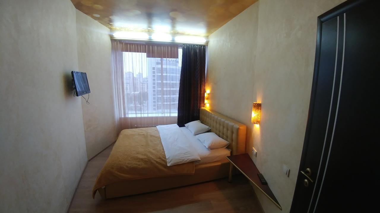 Seven Eleven Apartment Hotel In Most City Dniepropietrowsk Zewnętrze zdjęcie