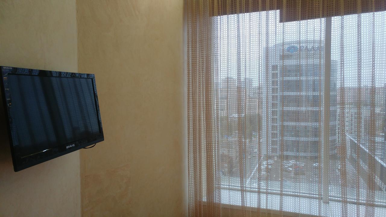 Seven Eleven Apartment Hotel In Most City Dniepropietrowsk Zewnętrze zdjęcie