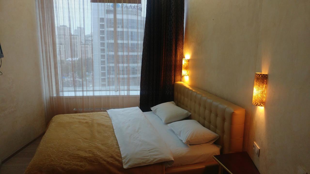 Seven Eleven Apartment Hotel In Most City Dniepropietrowsk Zewnętrze zdjęcie