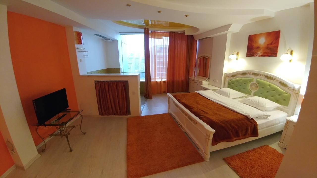 Seven Eleven Apartment Hotel In Most City Dniepropietrowsk Zewnętrze zdjęcie