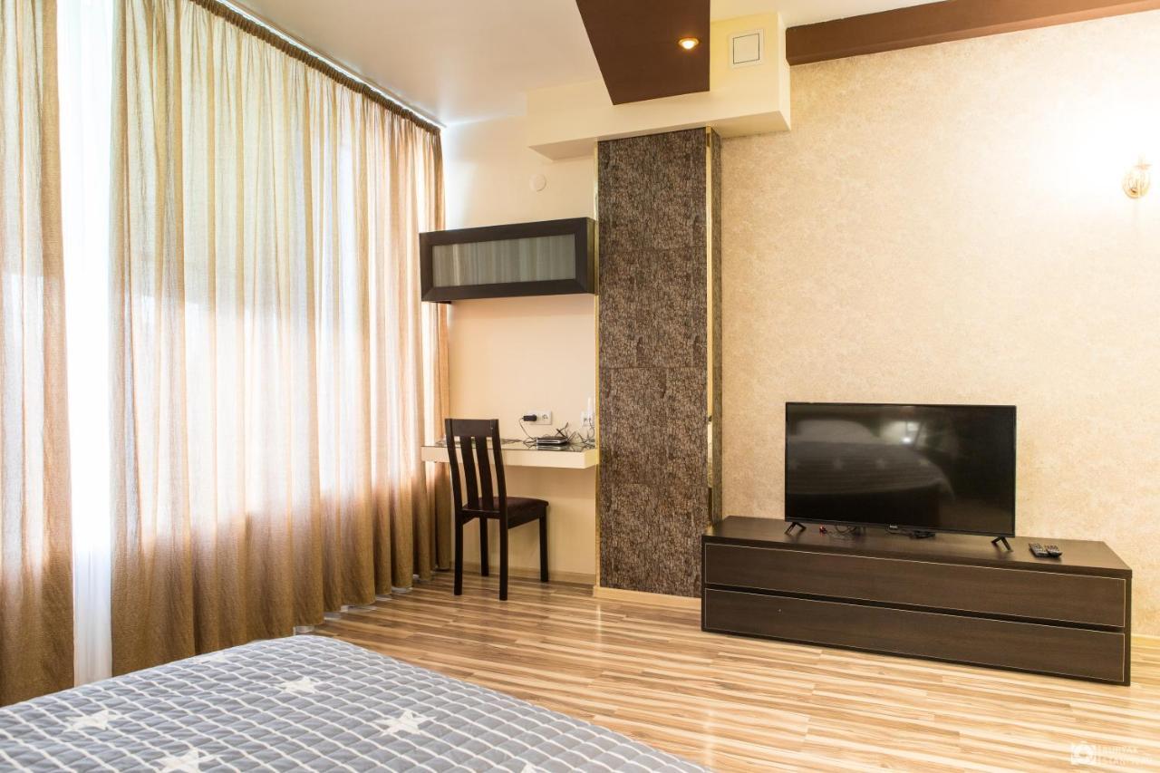 Seven Eleven Apartment Hotel In Most City Dniepropietrowsk Zewnętrze zdjęcie