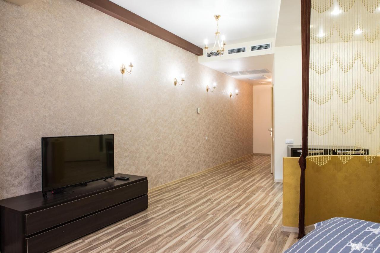 Seven Eleven Apartment Hotel In Most City Dniepropietrowsk Zewnętrze zdjęcie