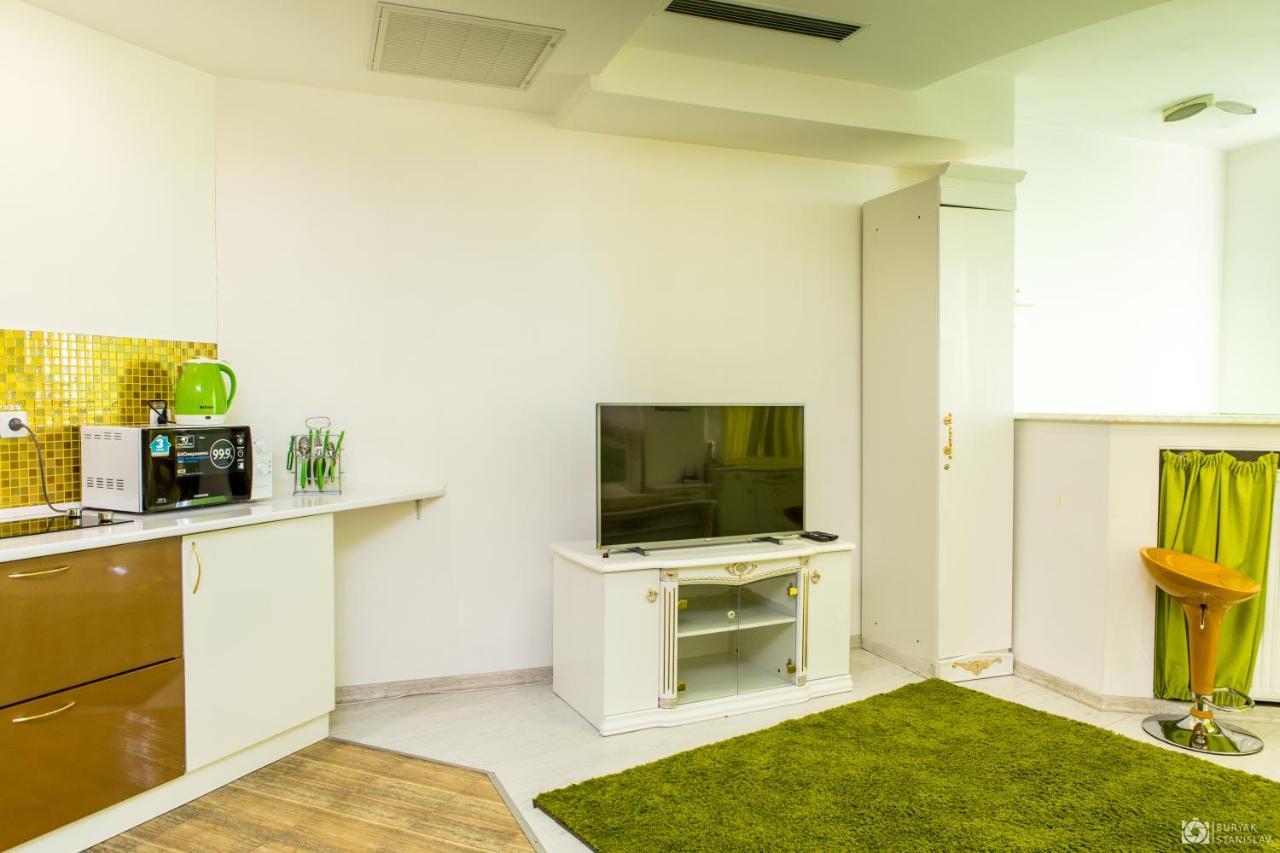 Seven Eleven Apartment Hotel In Most City Dniepropietrowsk Zewnętrze zdjęcie